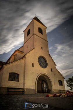 Nachtaufnahme der Annakirche, Langzeitbelichtung 2021
Korni's GesbR - www.kornis.at | Roman Johannes Kornfeld Annakirche | Wiesmath