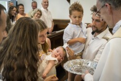 Taufe 2022
Korni's GesbR - www.kornis.at | Roman Johannes Kornfeld Korni's GesbR - www.kornis.at | Roman Johannes Kornfeld