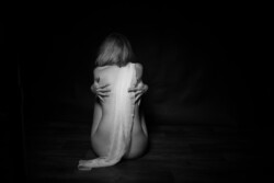 verdeckter Akt
Korni's GesbR - www.kornis.at | Roman Johannes Kornfeld Aktfotografie