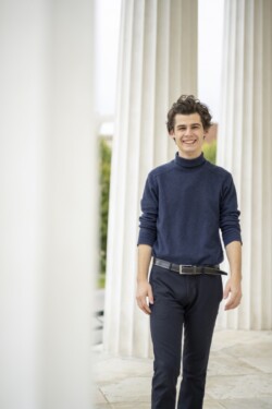 Portraitshooting 2020
Korni's GesbR - www.kornis.at | Roman Johannes Kornfeld Orlando